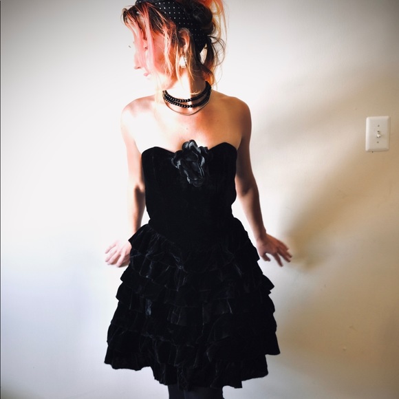 Betsey Johnson Black Velvet Ruffle Evening Dres - Picture 1 of 5